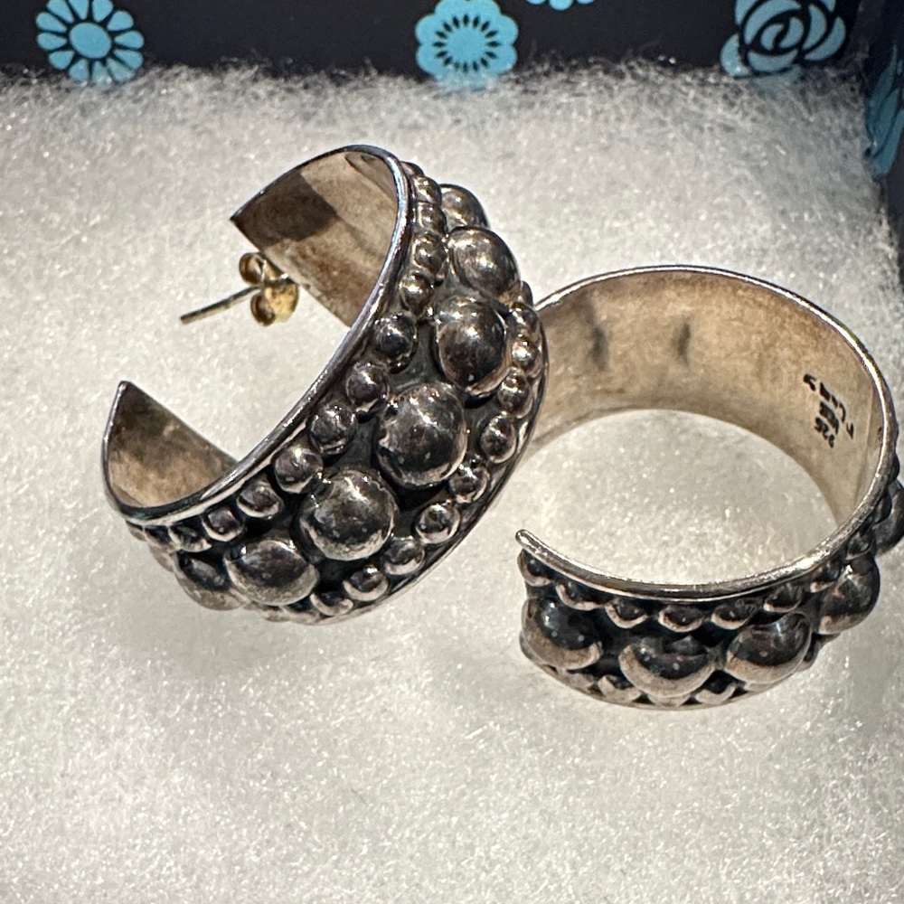 Sterling silver 9.25 earrings